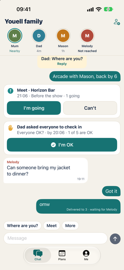 The CruiseLink chat screen, showing a family group with who is nearby and when each person was last reached.